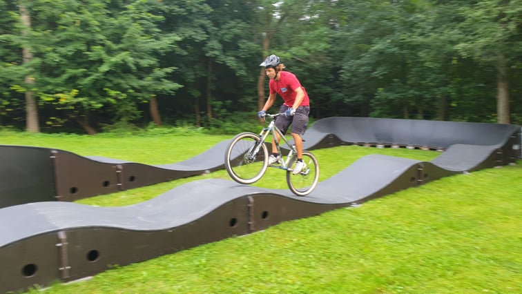 Vo Vysokých Tatrách vyrástla prvá pumptracková dráha
