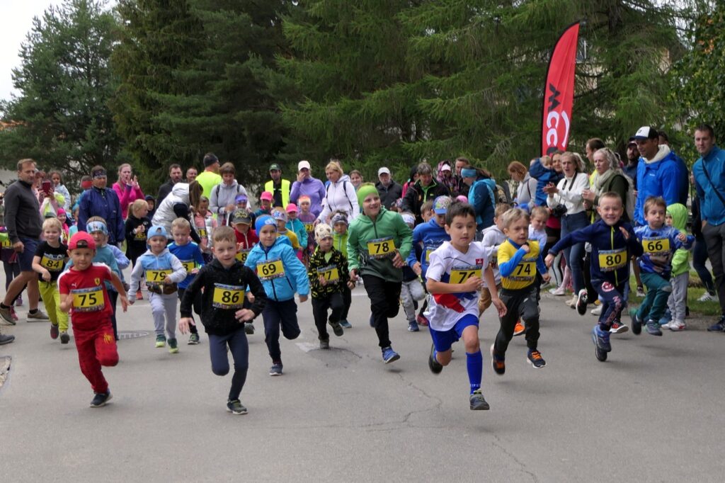 Na Malý štrbský maratón sa opäť vrátilo viac ako 560 športovcov. Zvíťazil Keňan Geoffrey Chege.