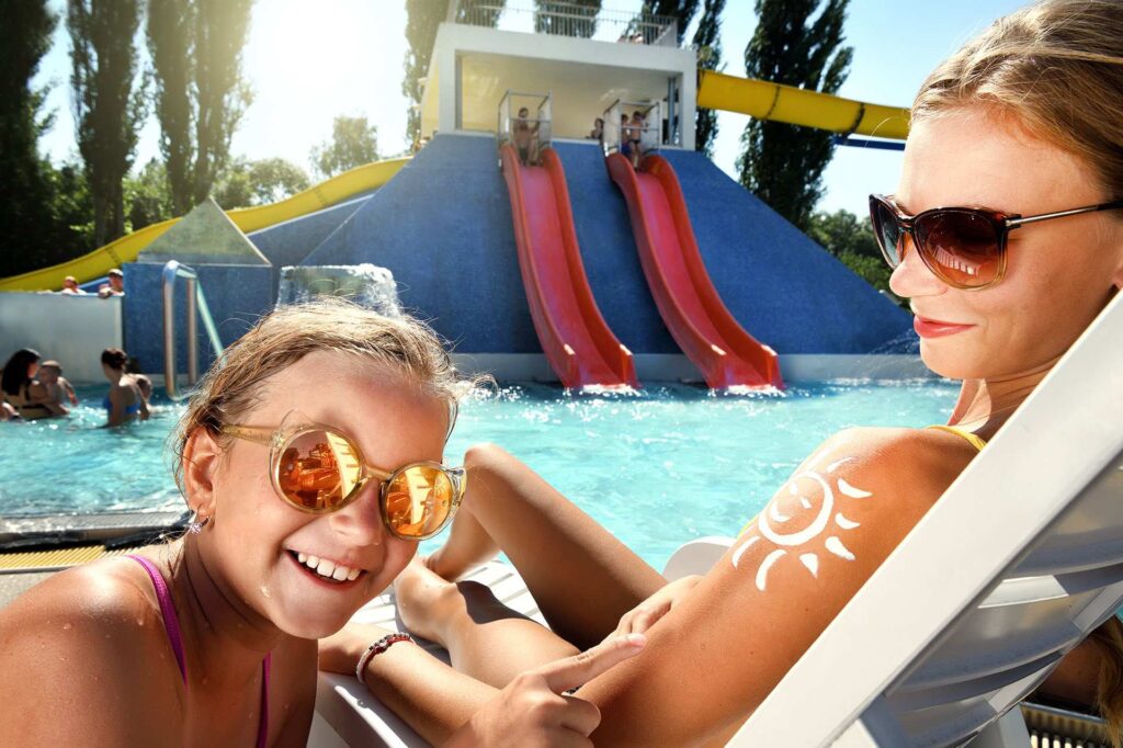 AquaCity Poprad slávi narodeniny vo veľkom štýle: Letná párty s nafukovačkovým rekordom a koncertmi Emmy Drobnej aj Yael & Tian Moon