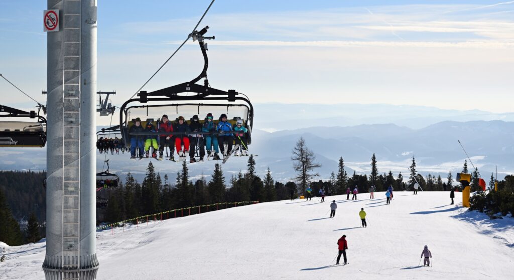 TS: Vysoké Tatry bilancujú úspešnú zimnú sezónu, prvýkrát prekročili hranicu 800-tisíc zimných prenocovaní