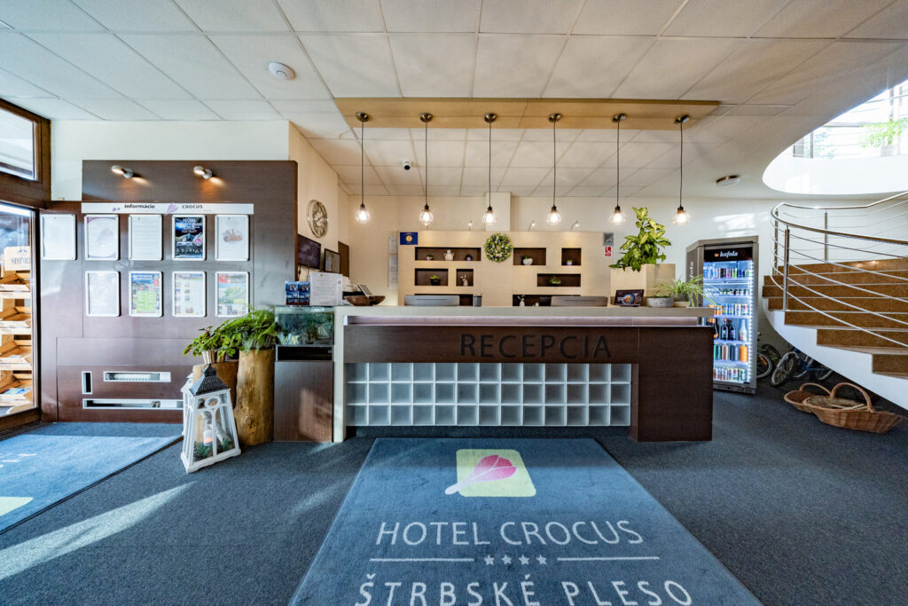 hotel Crocus_recepcia