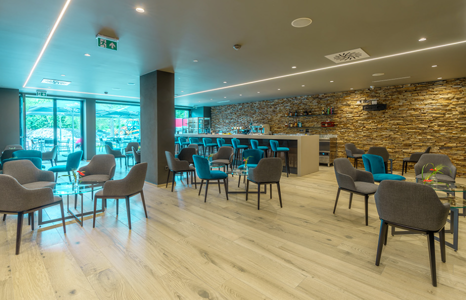 LOBBY & CAFÉ BAR – Hotel HILLS****