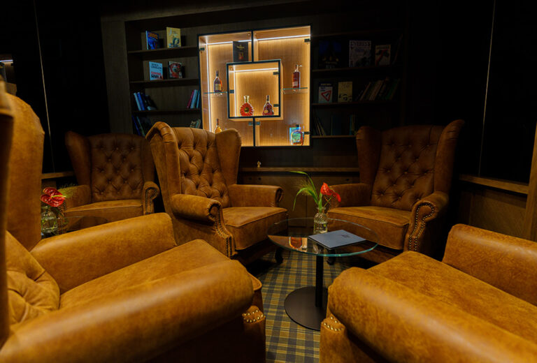 Hotel_Hills_Lobby&caffe bar