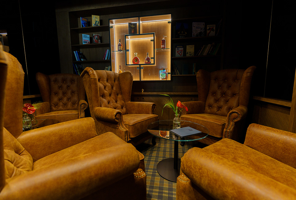 Hotel_Hills_Lobby&caffe bar