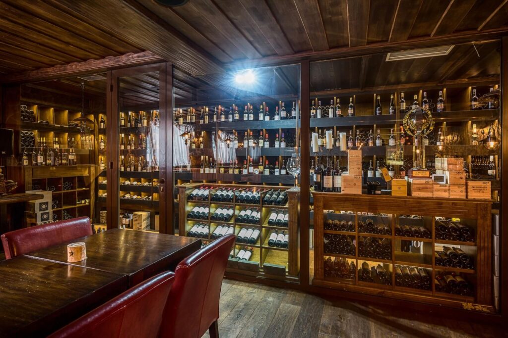 Hotel Borovica_vinotéka