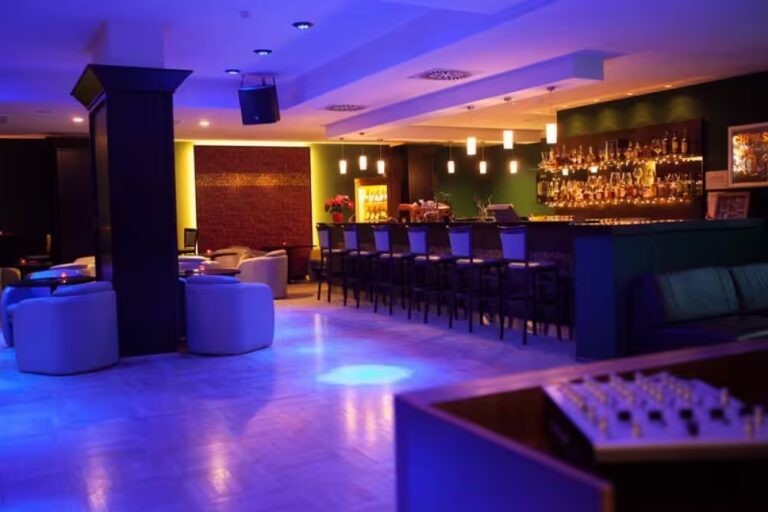 Lucullus Bar